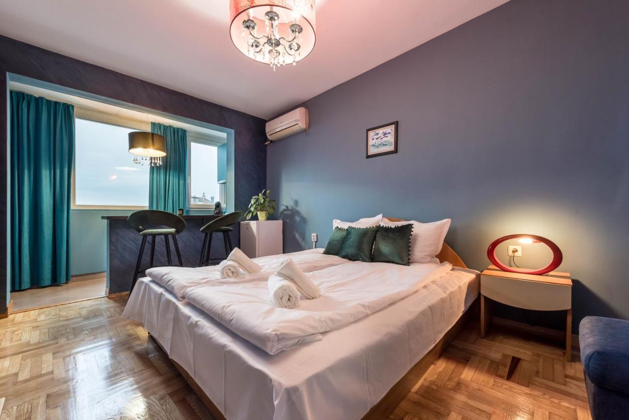 Private Studio In The Centre Varna Bagian luar foto
