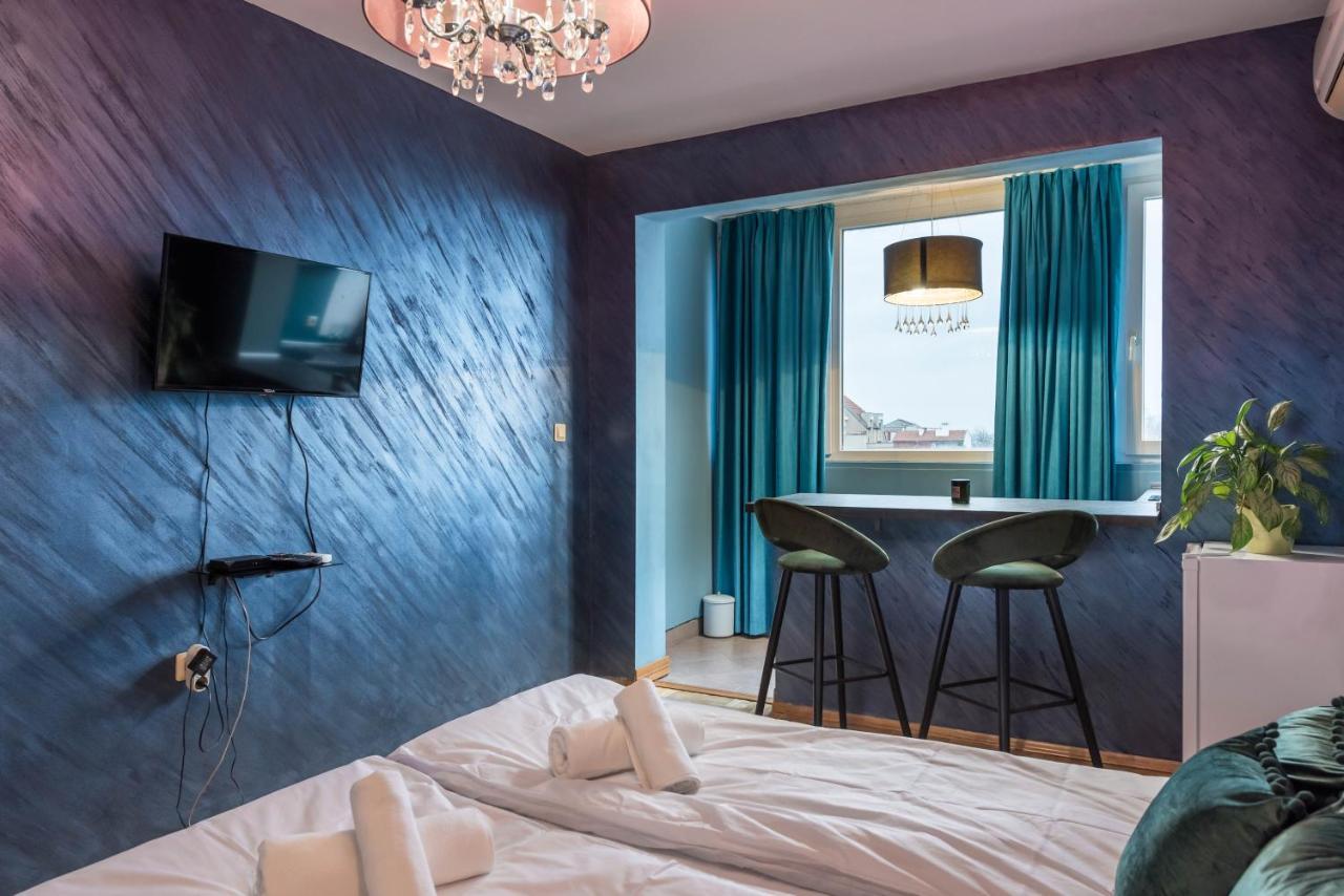 Private Studio In The Centre Varna Bagian luar foto