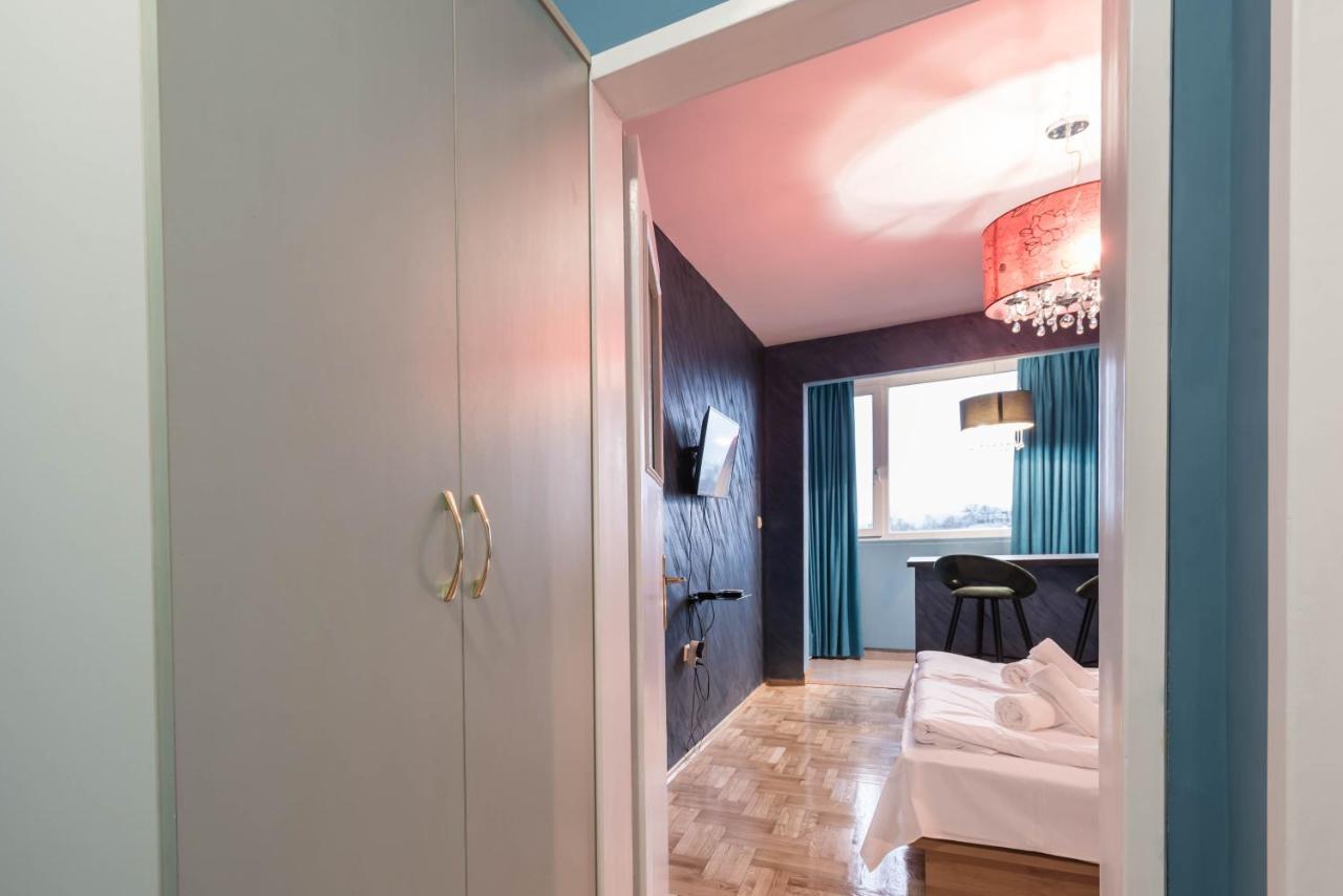 Private Studio In The Centre Varna Bagian luar foto