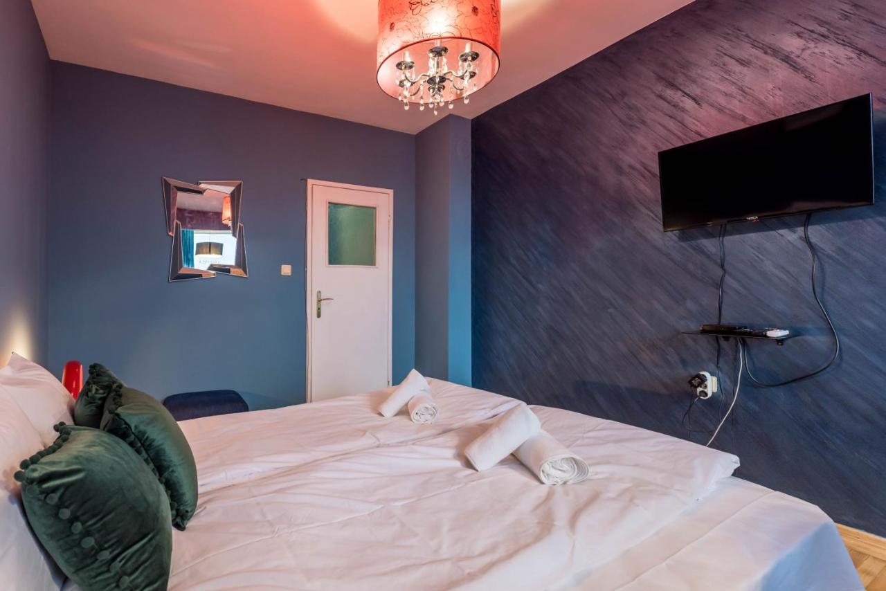 Private Studio In The Centre Varna Bagian luar foto