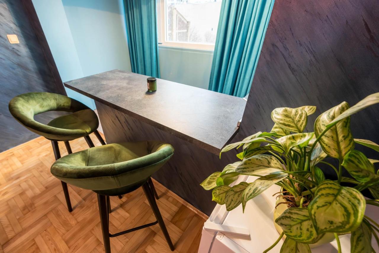 Private Studio In The Centre Varna Bagian luar foto