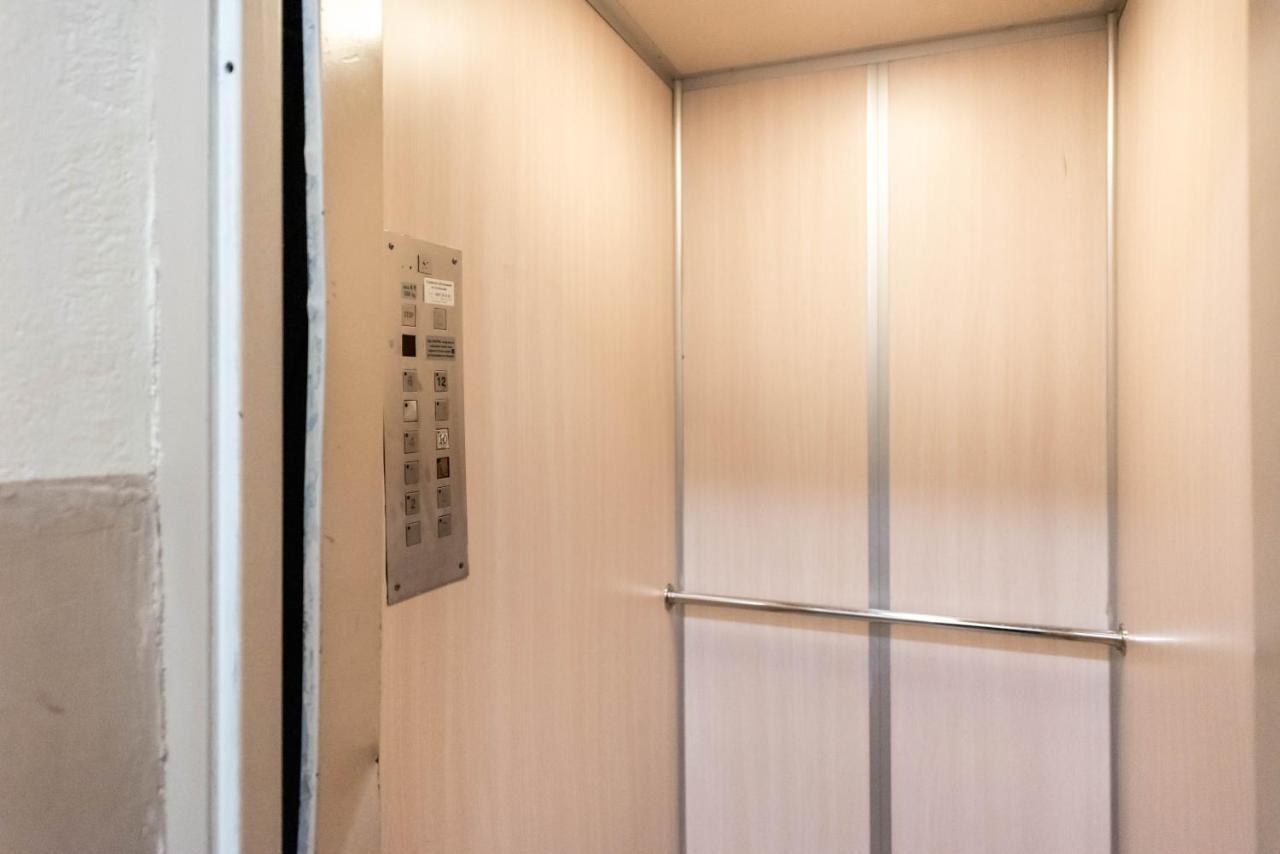 Private Studio In The Centre Varna Bagian luar foto