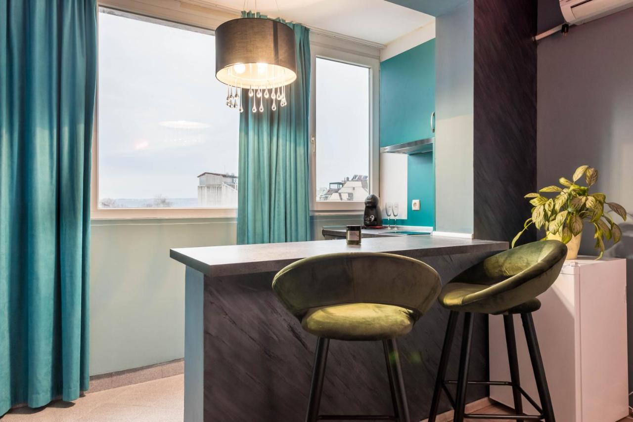 Private Studio In The Centre Varna Bagian luar foto