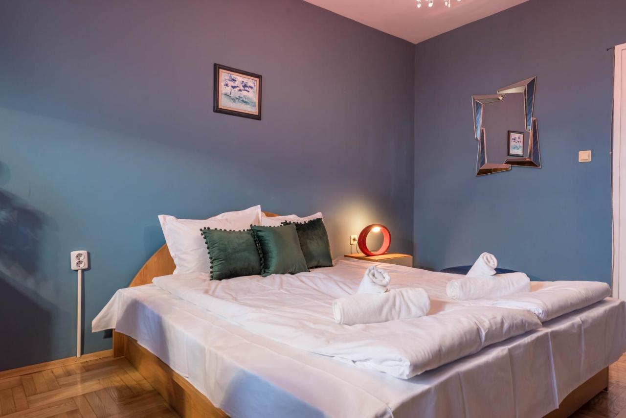 Private Studio In The Centre Varna Bagian luar foto